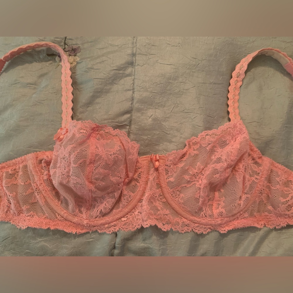 ❤️4/$40 Victoria’s Secret sheer peach balconnet bra 36 B